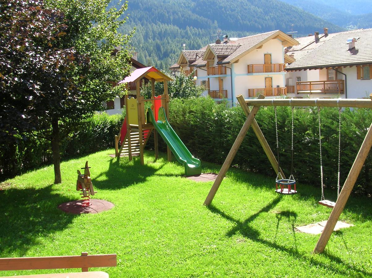 Hotel Genzianella Ziano Di Fiemme Bagian luar foto