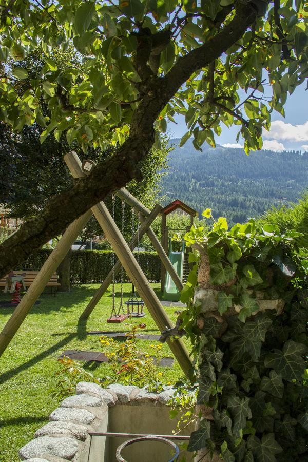 Hotel Genzianella Ziano Di Fiemme Bagian luar foto